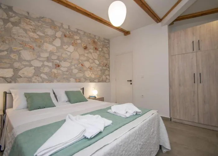 Oak Vila *