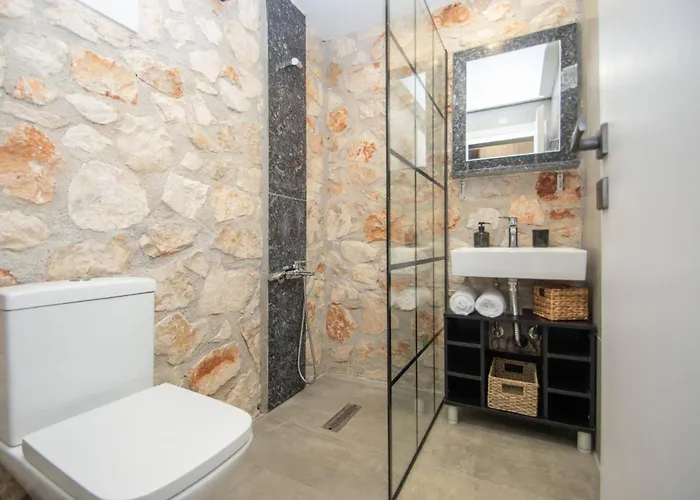 Oak Villa Orthoniaí