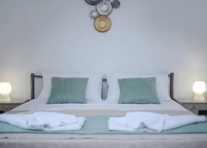 Oak Villa Orthoniaí