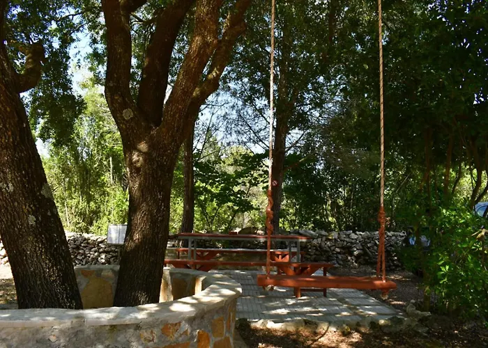 Oak Villa Orthoniaí