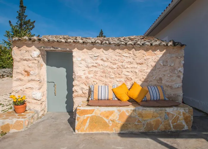 Oak Villa Orthoniaí