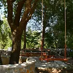 Oak Villa Orthoniaí